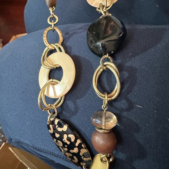 Ruby Rd. Multicolor Beaded Necklace Acrylic Shell Gold Tone 16’ 3158 p - Picture 9 of 10